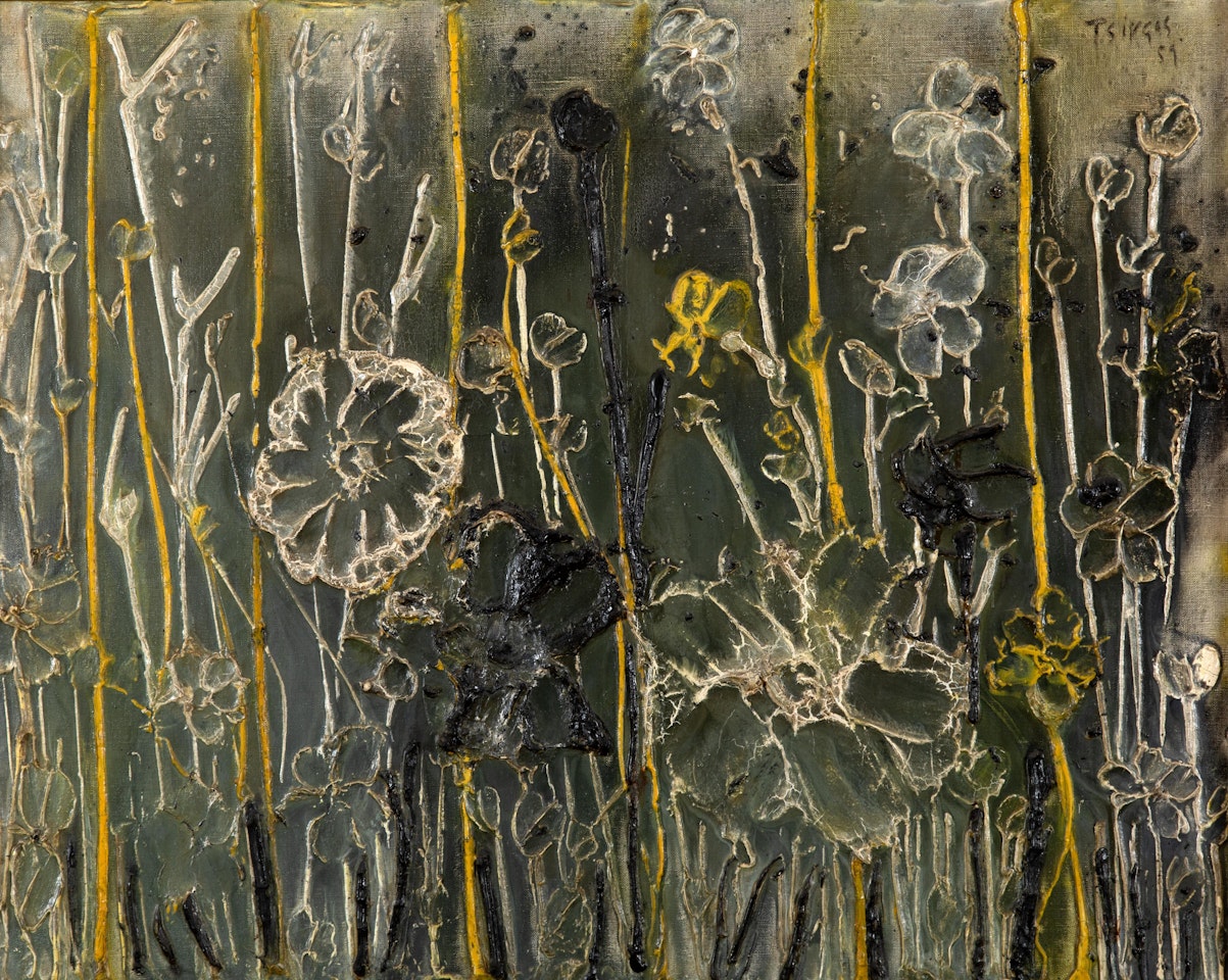 Fleurs grises by Thanos Tsingos