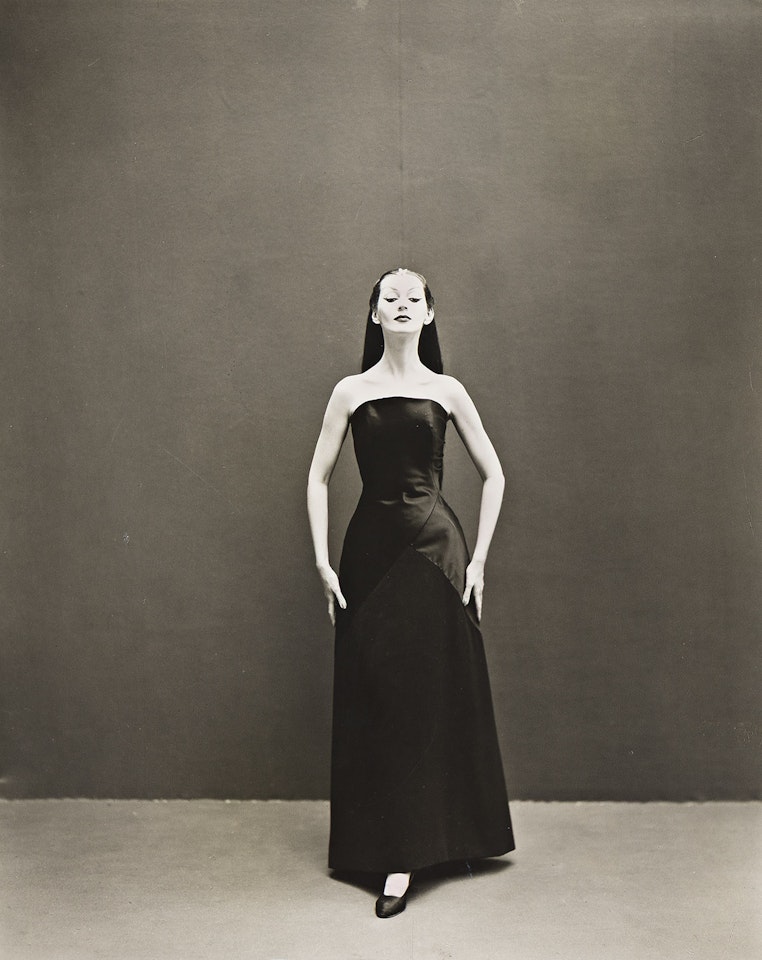 Dovima, Evening Dress by Givenchy, Paris by Richard Avedon