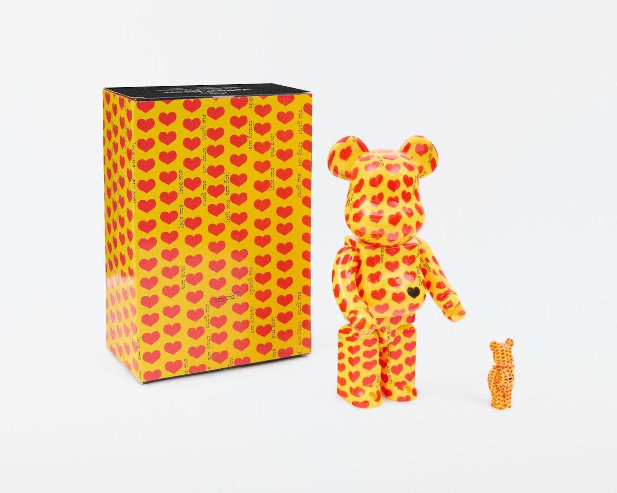 Bearbrick Yellow Heart 100% and 400% by Kaws