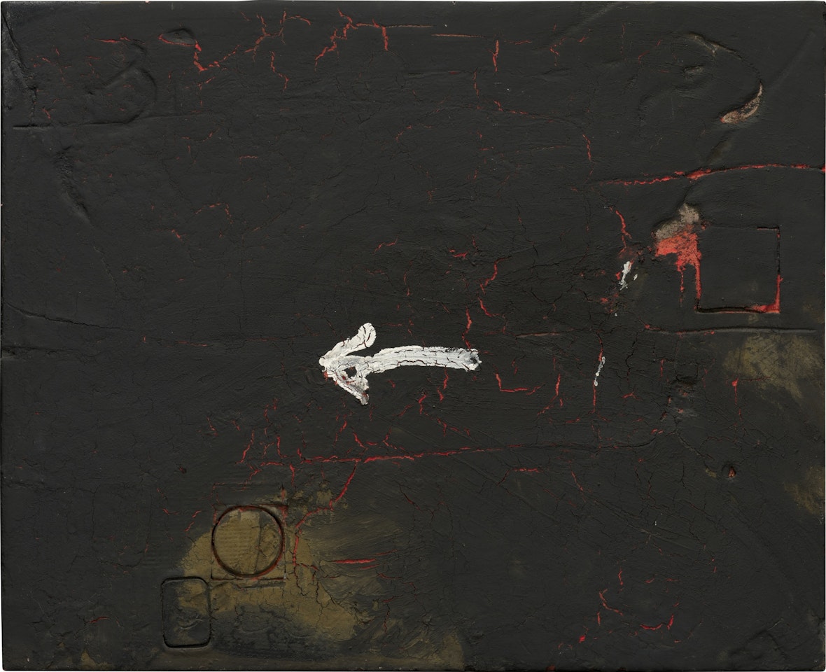 Fletxa blanca sobre negre by Antoni Tapies