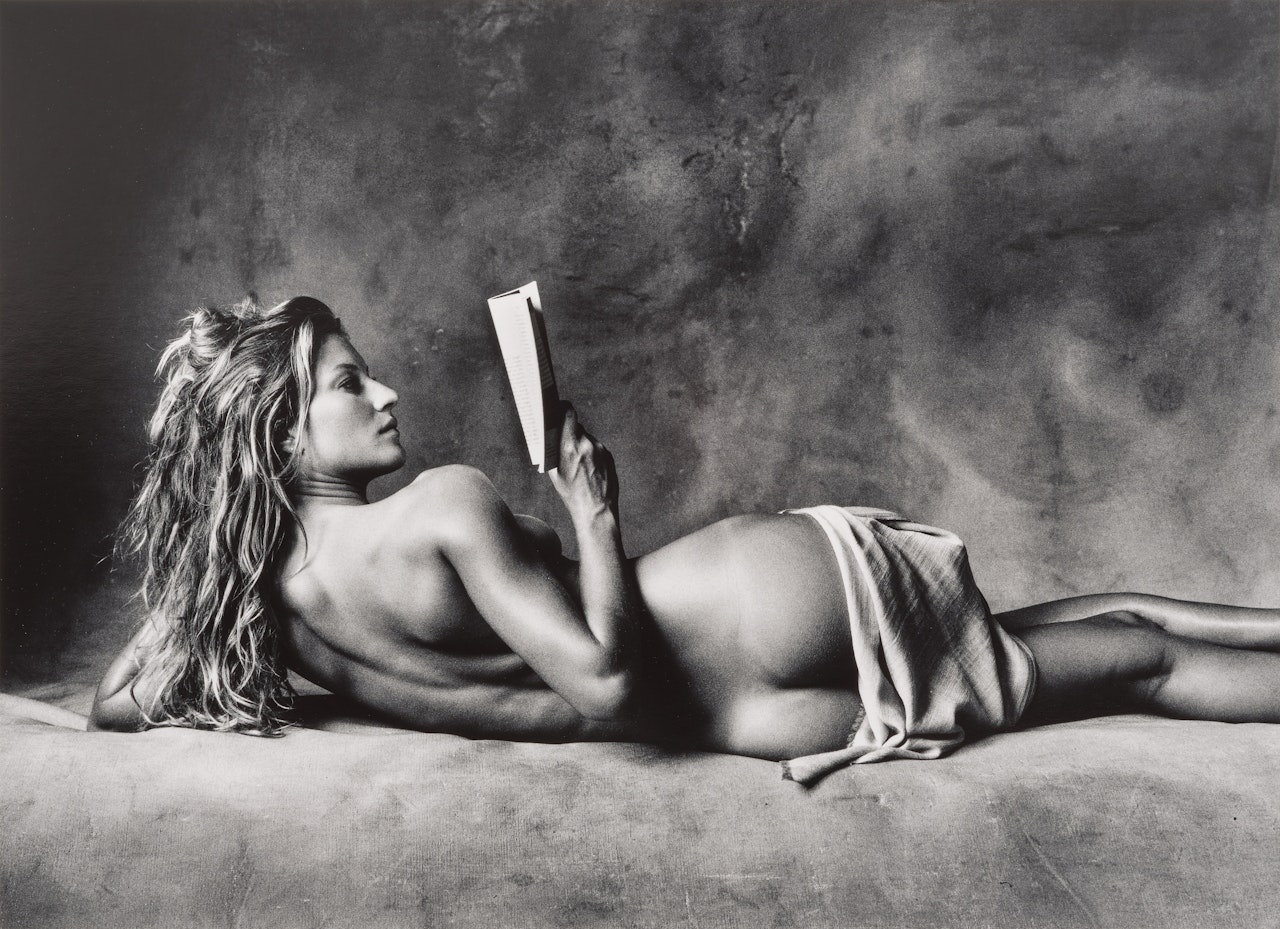 Gisele Reading (A), New York by Irving Penn