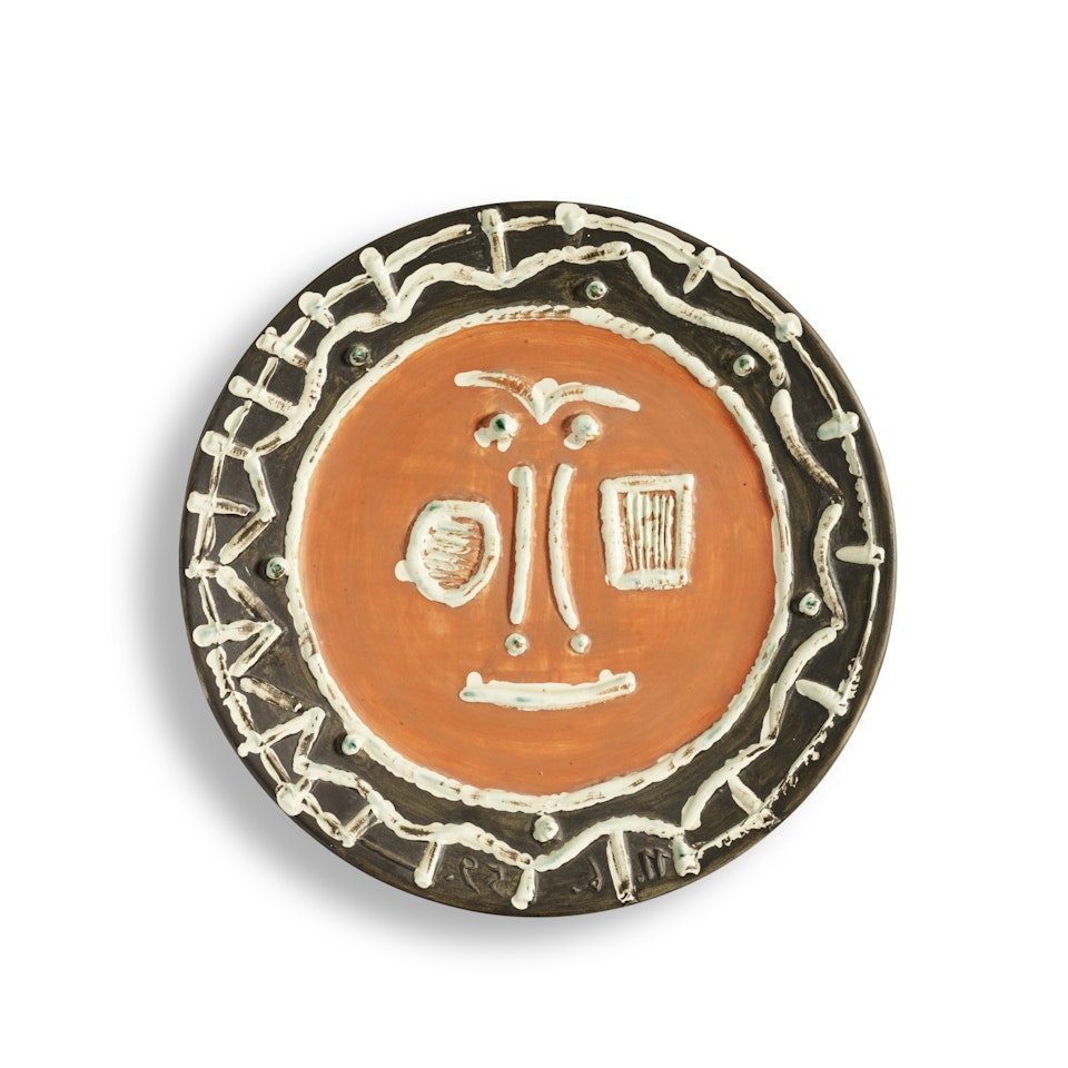 Visage en gros relief (A. R. 408) by Pablo Picasso