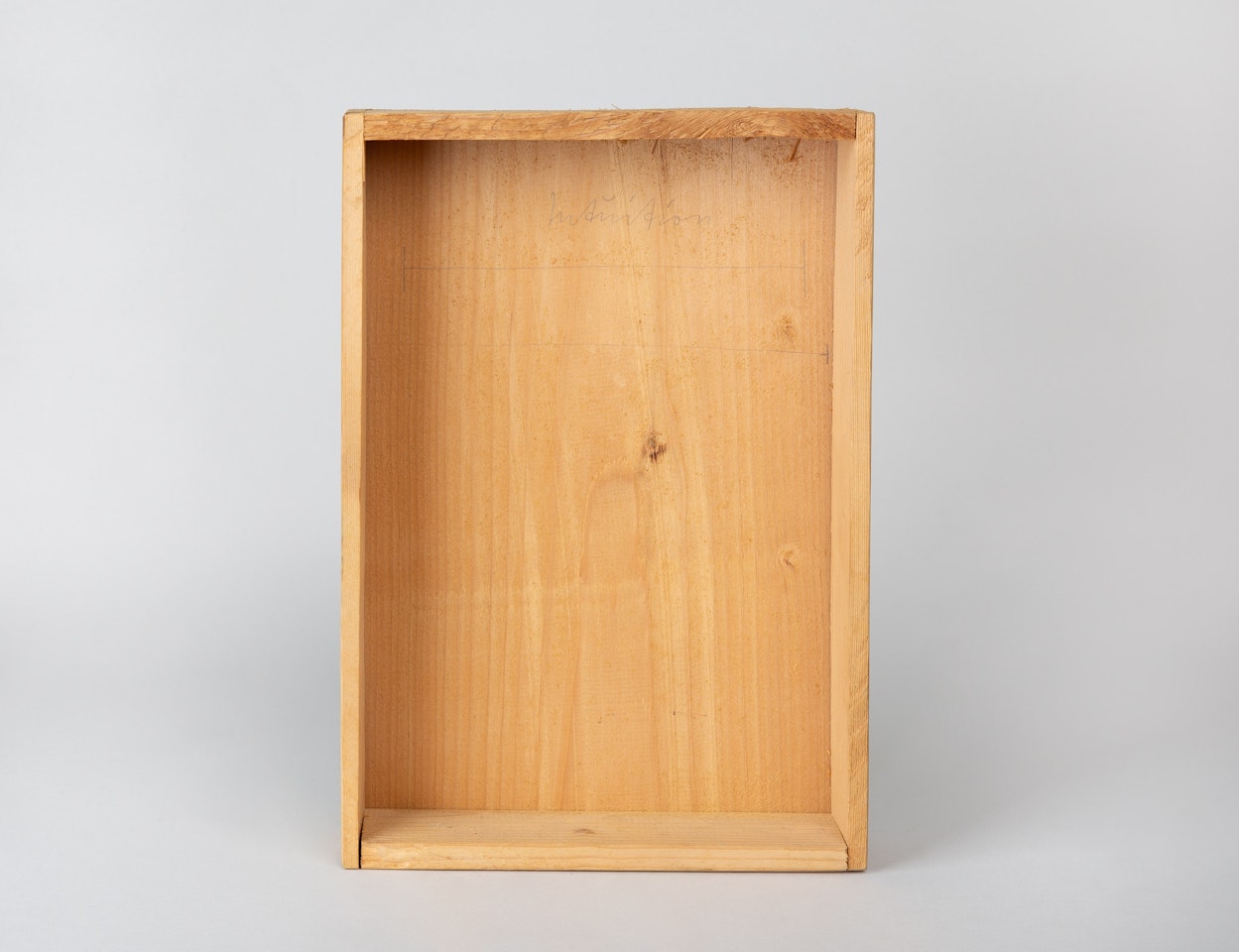 Holzkiste, getackert mit Bleistiftzeichnung by Joseph Beuys