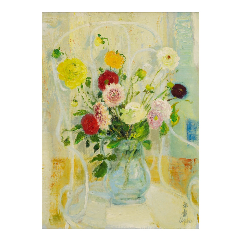 Fleurs sur la chaise by Le Pho